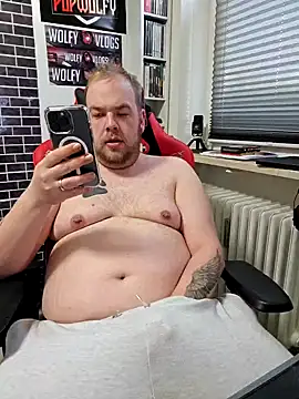 PupW0lfy online show from January 25, 7:28 am