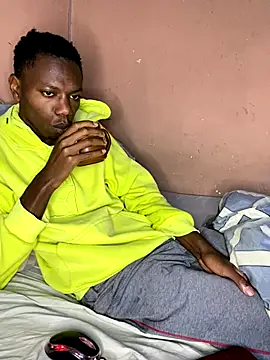 Snapshot of fireboyafrica chatting on September 30, 12:17 am fireboyafrica online show from September 30, 12:17 am