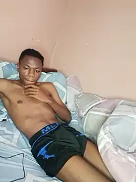 Snapshot of fireboyafrica chatting on March 1, 6:37 am fireboyafrica online show from March 1, 6:37 am