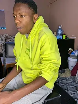 Snapshot of fireboyafrica chatting on October 1, 6:06 am fireboyafrica online show from October 1, 6:06 am