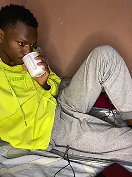 Snapshot of fireboyafrica chatting on October 12, 1:43 am fireboyafrica online show from October 12, 1:43 am