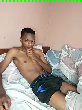 Snapshot of fireboyafrica chatting on February 20, 5:44 am fireboyafrica online show from February 20, 5:44 am