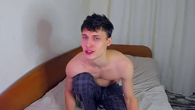 Kent Ross online show from December 13, 9:43 pm