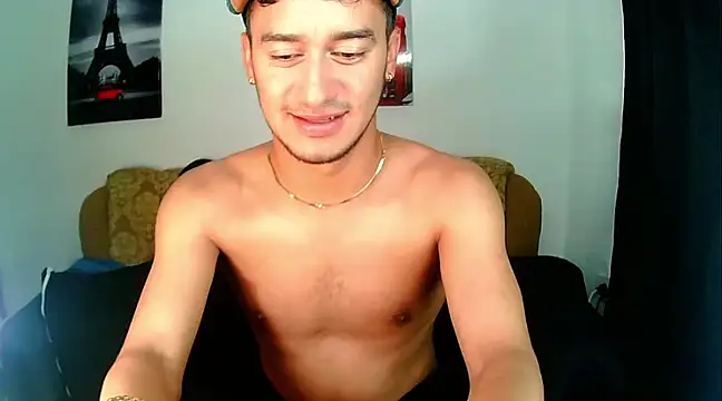 Snapshot of Kevin_Torres chatting on January 25, 2:47 am Kevin Torres online show from January 25, 2:47 am