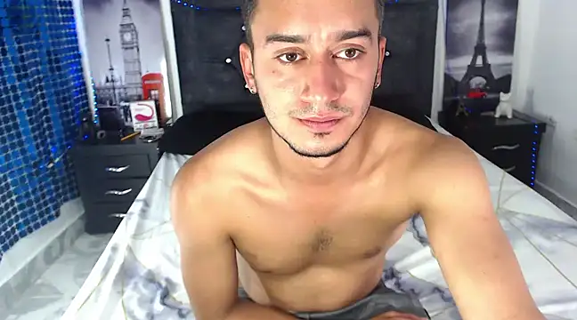 Snapshot of Kevin_Torres chatting on February 23, 8:09 pm Kevin Torres online show from February 23, 8:09 pm