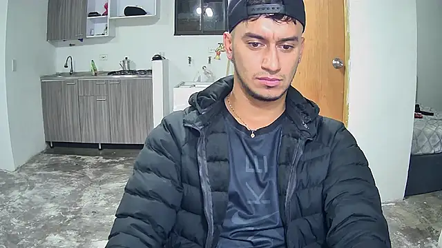 Snapshot of Kevin_Torres chatting on October 21, 2:14 am Kevin Torres online show from October 21, 2:14 am