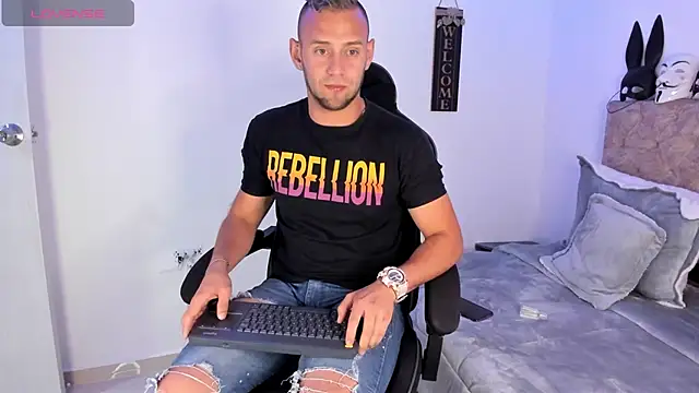 Damon Bakert online show from October 1, 9:08 pm