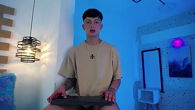 Steev Novoa online show from February 22, 4:40 am