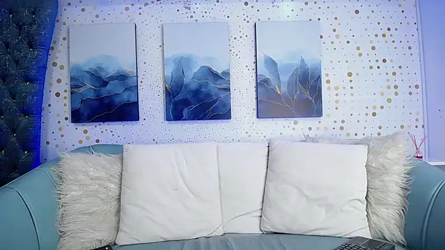 Steev Novoa online show from December 3, 4:24 am