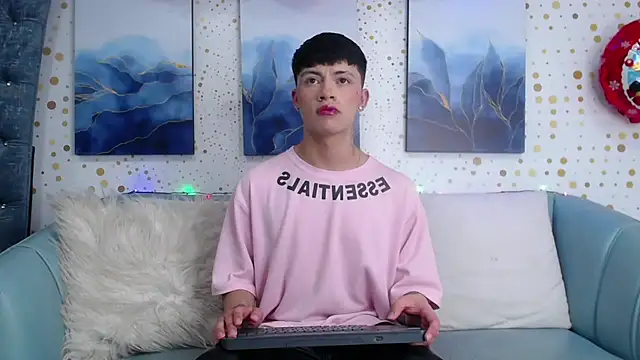 Steev Novoa online show from December 18, 3:47 am