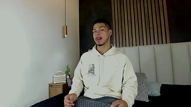 Snapshot of Ken-boy_ chatting on February 3, 2:25 am Ken-boy  online show from February 3, 2:25 am
