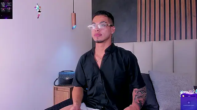 Snapshot of Ken-boy_ chatting on January 22, 2:59 am Ken-boy  online show from January 22, 2:59 am