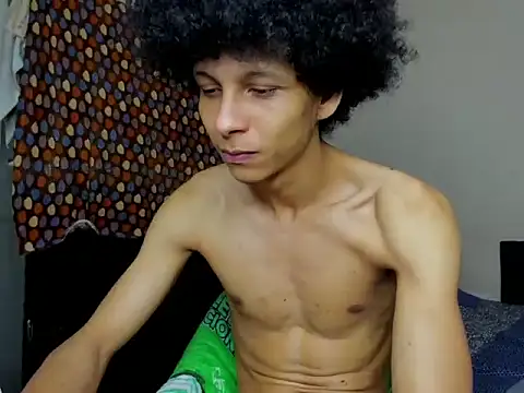 Snapshot of cardrey05 chatting on October 18, 8:30 am cardrey05 online show from October 18, 8:30 am