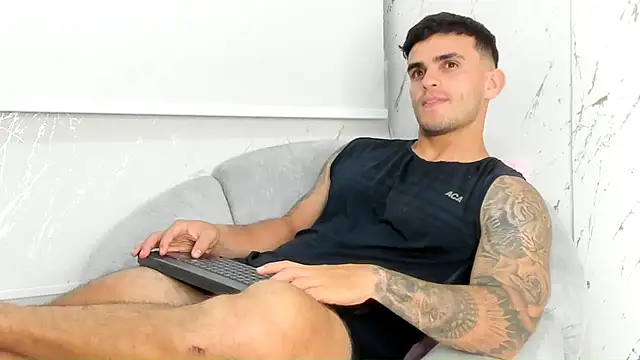 Ricardogo19 online show from May 20, 2:40 am