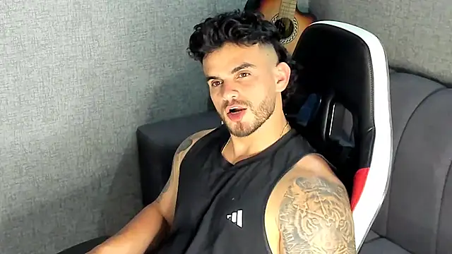 Ricardogo19 online show from October 20, 3:43 am