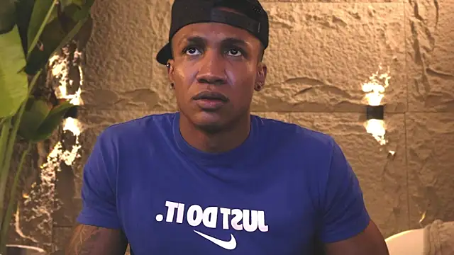 Logan Varela online show from March 21, 11:01 pm