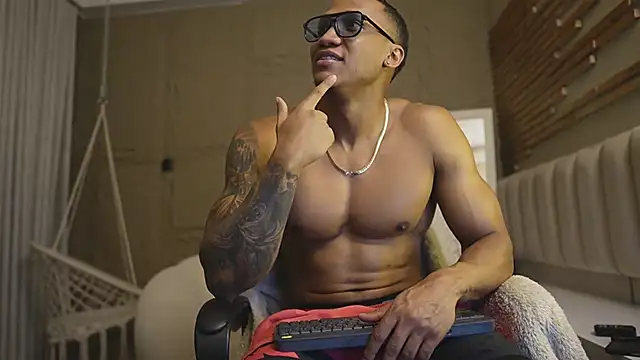 Logan Varela online show from March 31, 1:24 pm