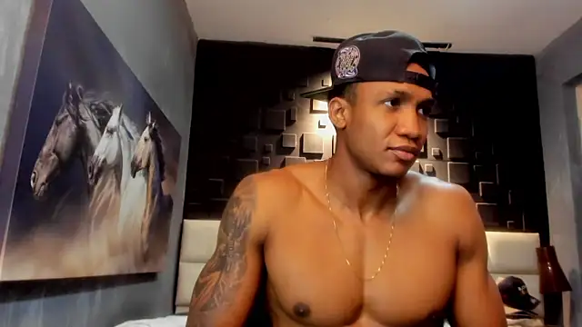 Logan Varela online show from December 5, 8:34 pm