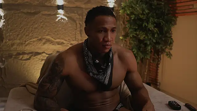 Logan Varela online show from October 14, 9:05 am