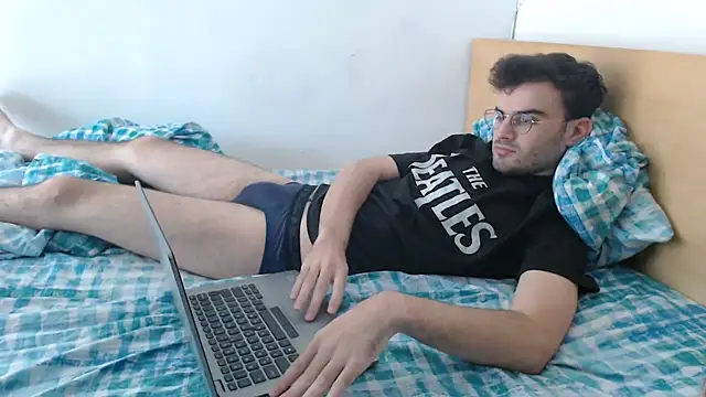 erikamavrik online show from November 12, 8:53 am