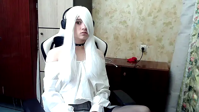 Snapshot of HilmarZ chatting on October 17, 5:50 pm HilmarZ online show from October 17, 5:50 pm