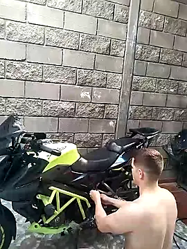 Alan hadid1 online show from February 26, 8:52 pm