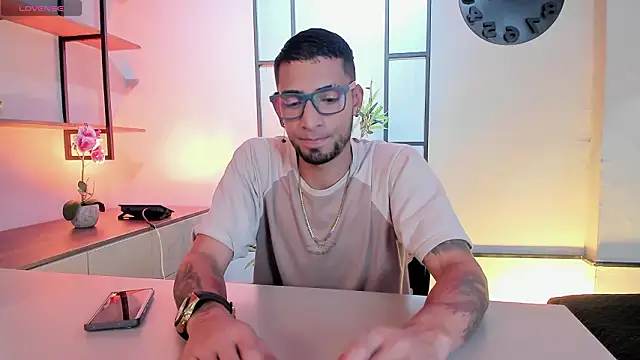 DrakeNeumann online show from February 27, 3:51 am