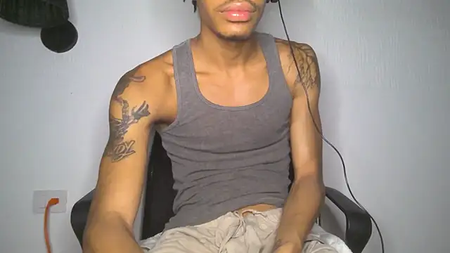 Skinnyblackman online show from June 17, 3:41 am