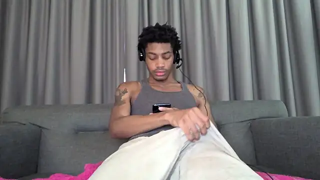 Skinnyblackman online show from July 31, 11:36 pm
