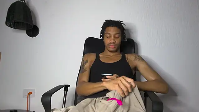 Skinnyblackman online show from July 9, 2:16 am