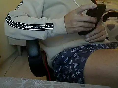 amydamarw online show from October 24, 6:04 am