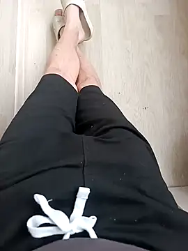 red red00 online show from December 23, 8:00 am