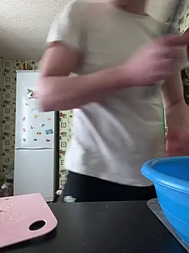 red red00 online show from March 7, 1:09 pm