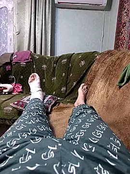 Pineapple04 online show from March 10, 3:51 pm