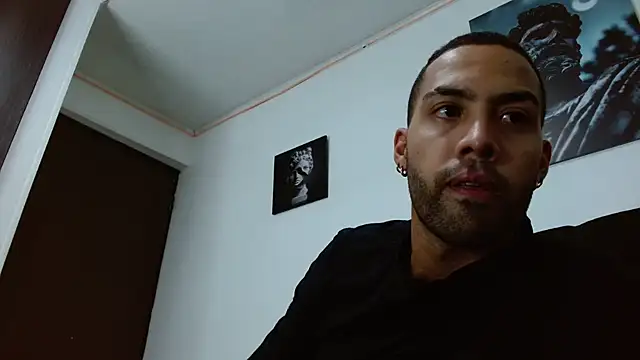 Snapshot of Hendry_ chatting on January 25, 1:10 am Hendry  online show from January 25, 1:10 am
