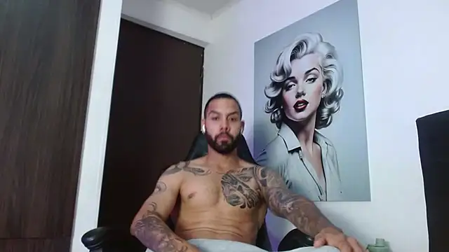 Snapshot of Hendry_ chatting on October 1, 2:48 am Hendry  online show from October 1, 2:48 am