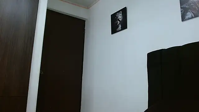 Snapshot of Hendry_ chatting on January 8, 3:40 am Hendry  online show from January 8, 3:40 am