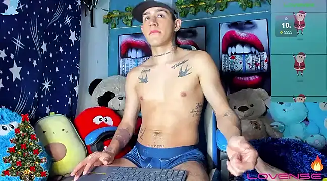 soyander03  online show from January 7, 7:11 am