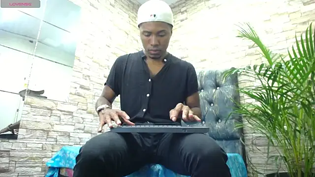 man black hot23 online show from February 21, 12:06 pm