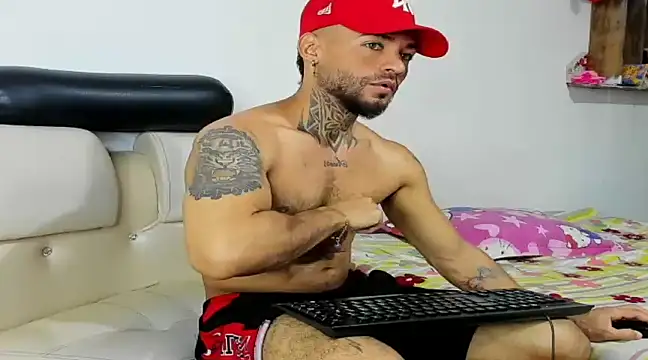 Snapshot of BruceNixon chatting on January 15, 7:44 pm BruceNixon online show from January 15, 7:44 pm