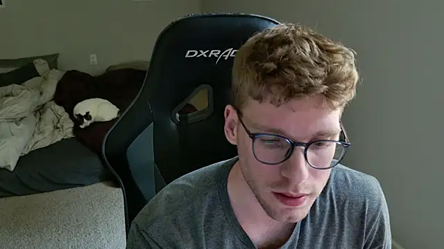 BlueEyedTallGuy94 online show from May 31, 12:33 am
