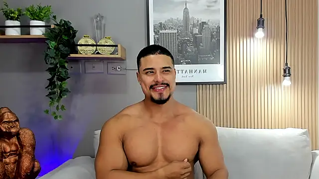 Snapshot of ApoloMakris chatting on October 21, 11:51 pm ApoloMakris online show from October 21, 11:51 pm