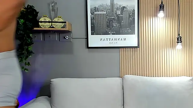 Snapshot of ApoloMakris chatting on October 24, 8:10 pm ApoloMakris online show from October 24, 8:10 pm