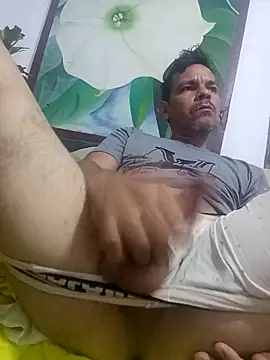 manuelmen211 online show from December 3, 2:06 am