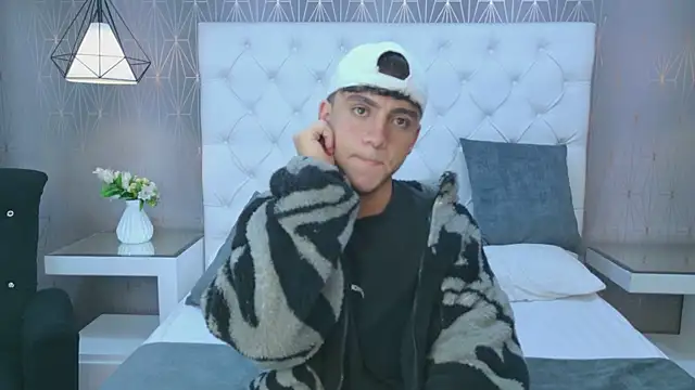 BrannTaylor online show from September 17, 4:46 am