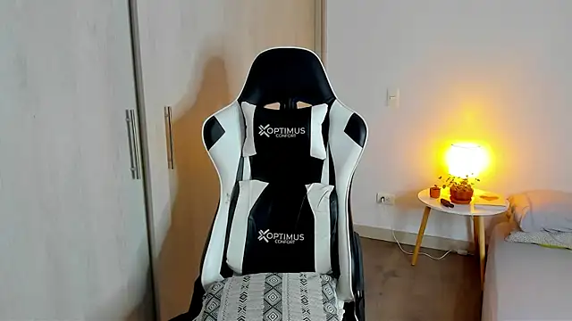 dafboy1 online show from February 8, 6:08 am