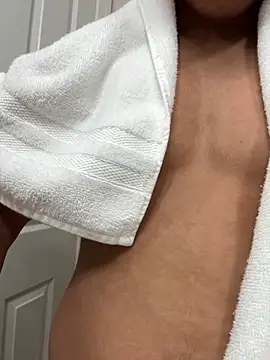 ilov3bigbootylatinas online show from January 7, 5:56 am