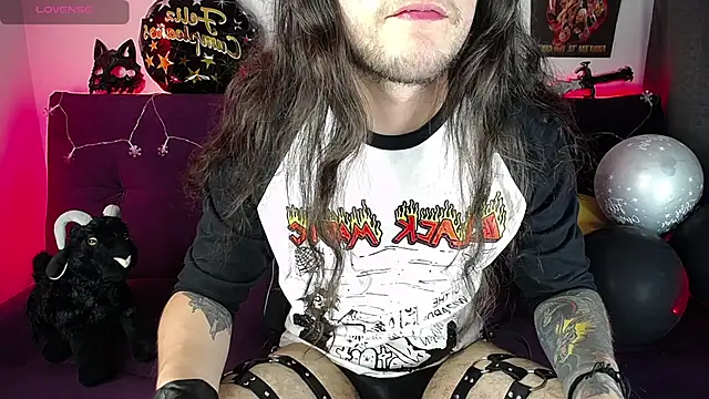 blckwolf 6 online show from December 17, 10:11 pm