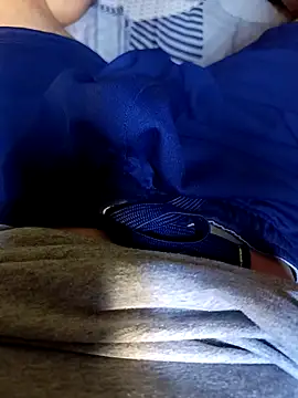 Snapshot of duromelopones chatting on October 28, 2:52 pm duromelopones online show from October 28, 2:52 pm