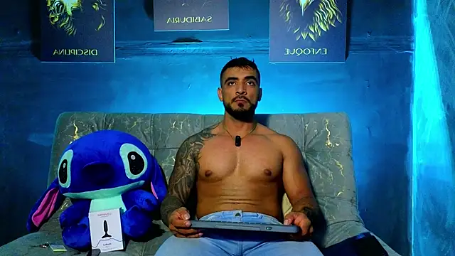 ERIC HARRISON online show from November 11, 4:28 am